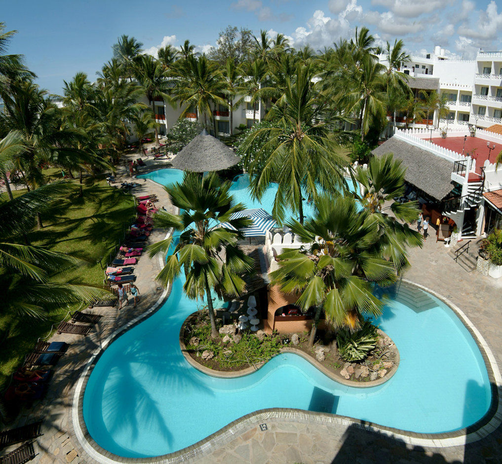 Bamburi Beach Hotel Экстерьер фото